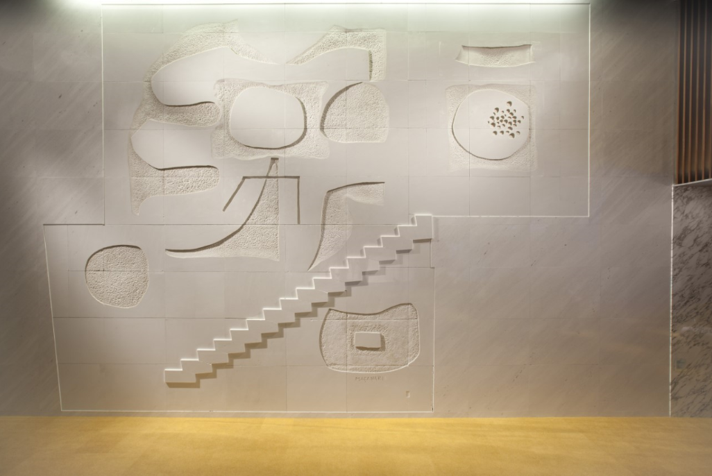 “<<Joy of Sky and Earth>> Mural for IINO HALL” (marble)